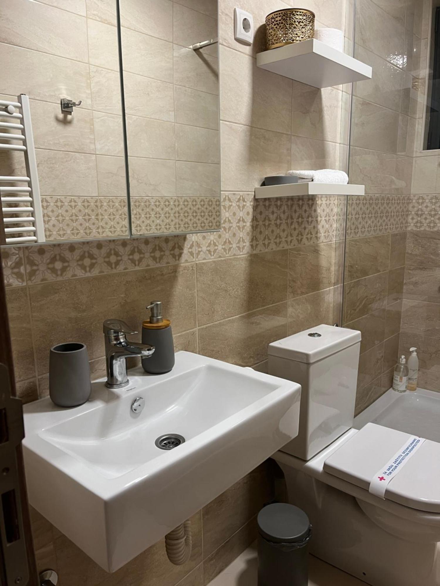 Apartmani Sova Novi Pazar Ngoại thất bức ảnh